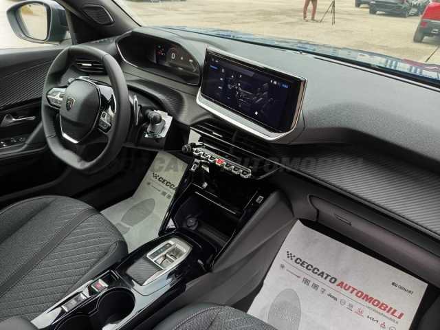 Peugeot 2008 1.2l - blue