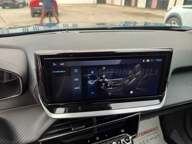 Peugeot 2008 1.2l - blue