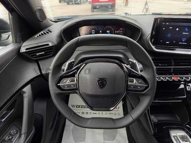 Peugeot 2008 1.2l - blue