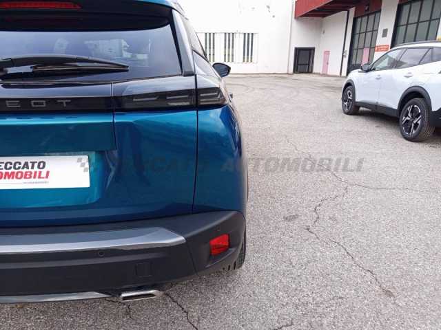 Peugeot 2008 1.2l - blue