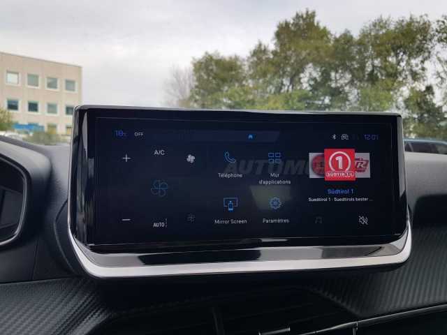 Peugeot 2008 1.2l - blue