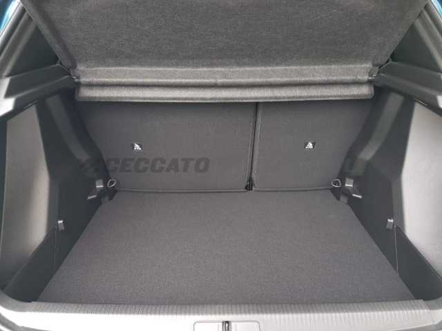 Peugeot 2008 1.2l - blue