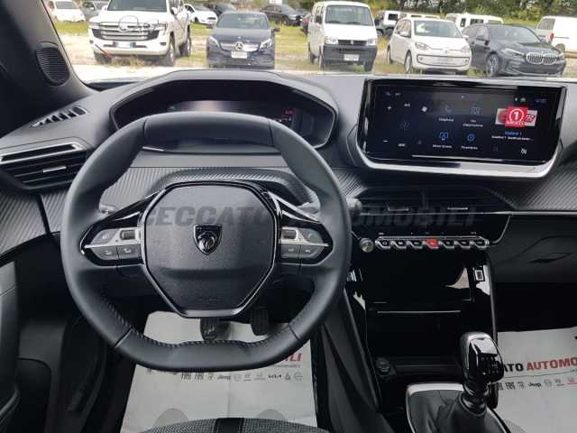 Peugeot 2008 1.2l - blue