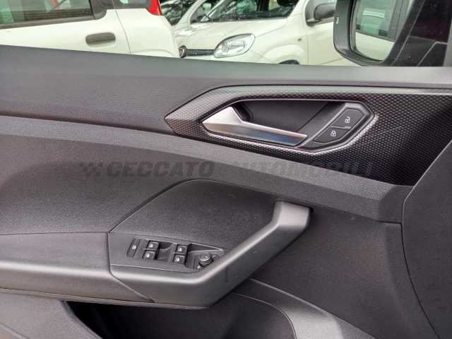 Volkswagen 1.0l - black