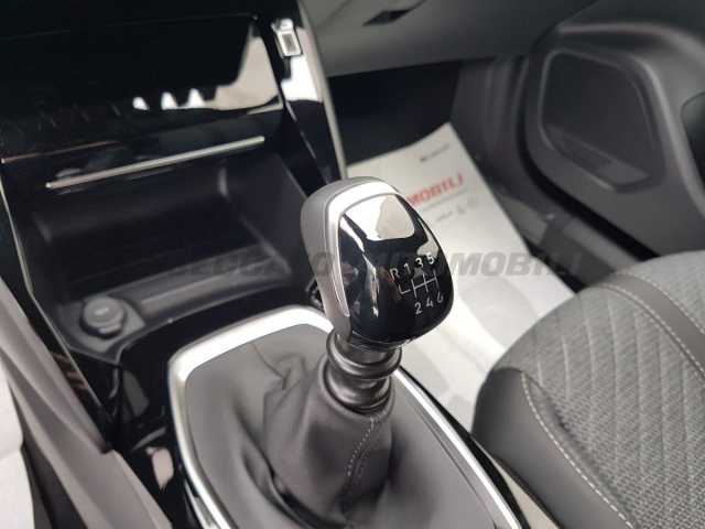 Peugeot 2008 1.2l - blue