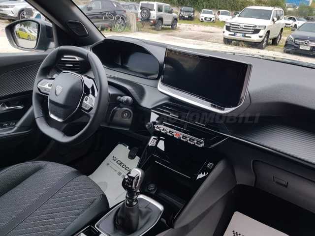 Peugeot 2008 1.2l - blue