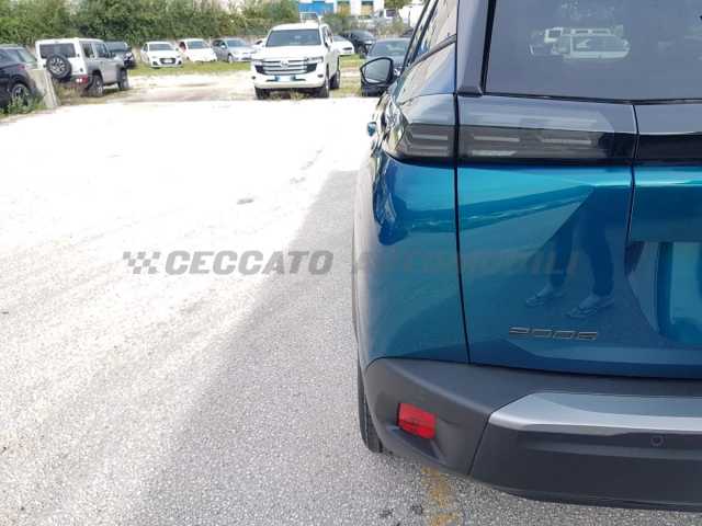 Peugeot 2008 1.2l - blue