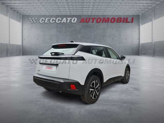 Peugeot 2008 1.2l - white