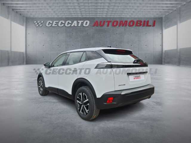 Peugeot 2008 1.2l - white