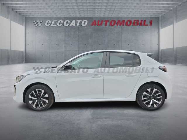 Peugeot 208 1.2l - white