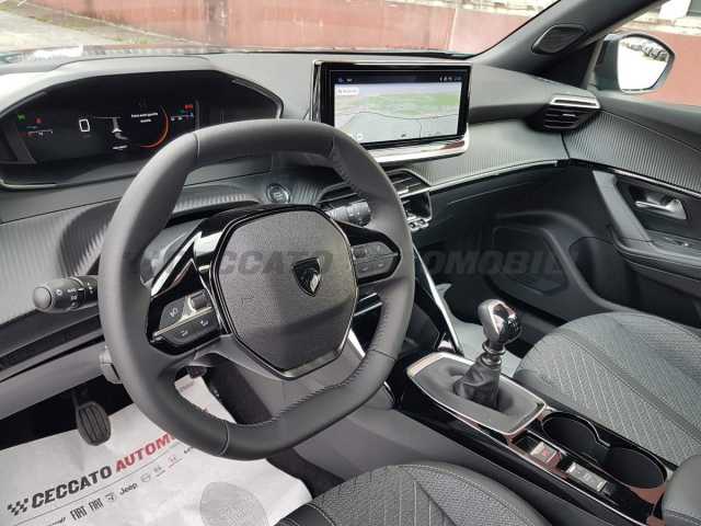 Peugeot 2008 1.2l - blue