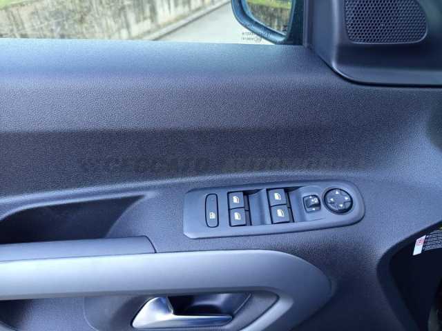 Fiat Doblò 1.5l - green