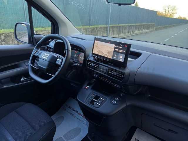 Fiat Doblò 1.5l - green