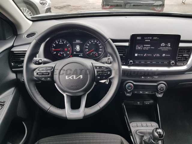 Kia Stonic 1.2l - blue