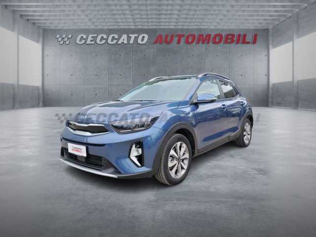Kia Stonic 1.2l - blue