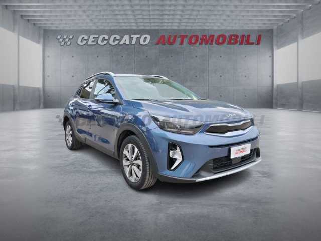 Kia Stonic 1.2l - blue