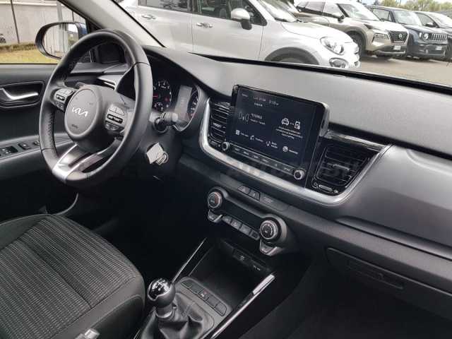 Kia Stonic 1.2l - blue