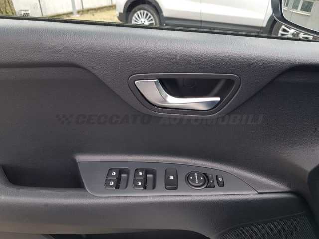 Kia Stonic 1.2l - blue