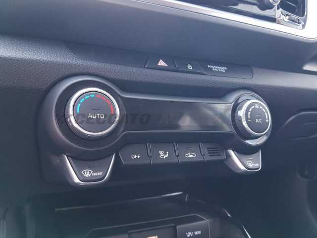 Kia Stonic 1.2l - grey