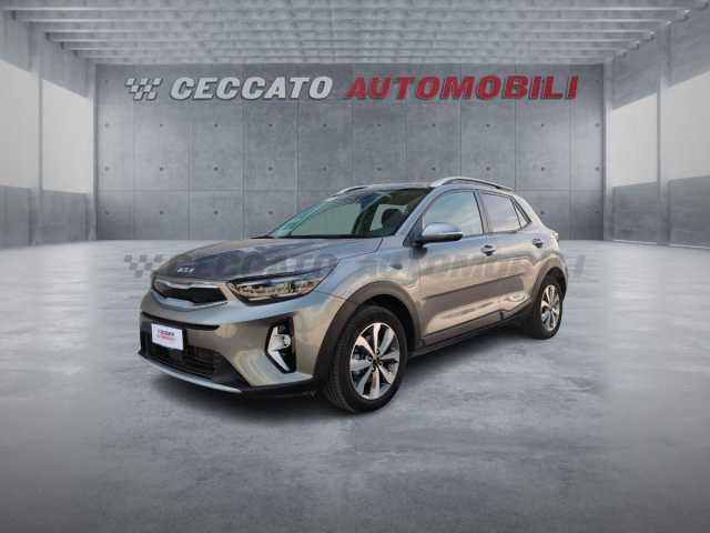 Kia Stonic 1.2l - grey