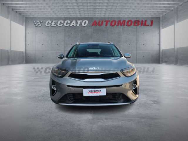 Kia Stonic 1.2l - grey