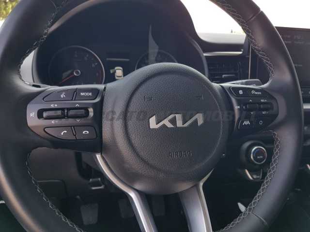 Kia Stonic 1.2l - grey