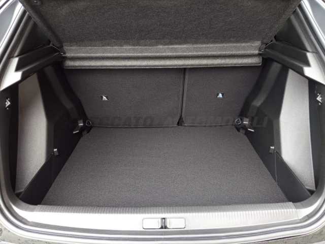 Peugeot 2008 1.2l - grey