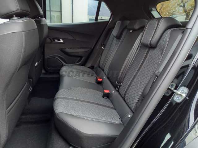 Peugeot 2008 1.2l - black