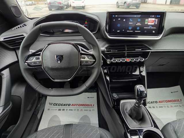 Peugeot 2008 1.2l - black