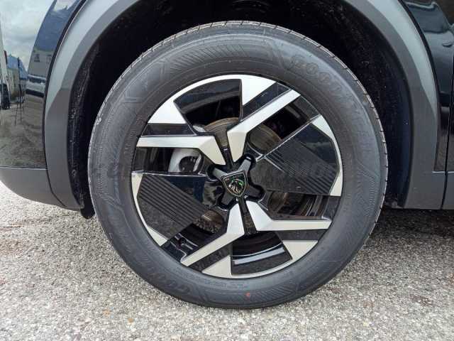 Peugeot 2008 1.2l - black