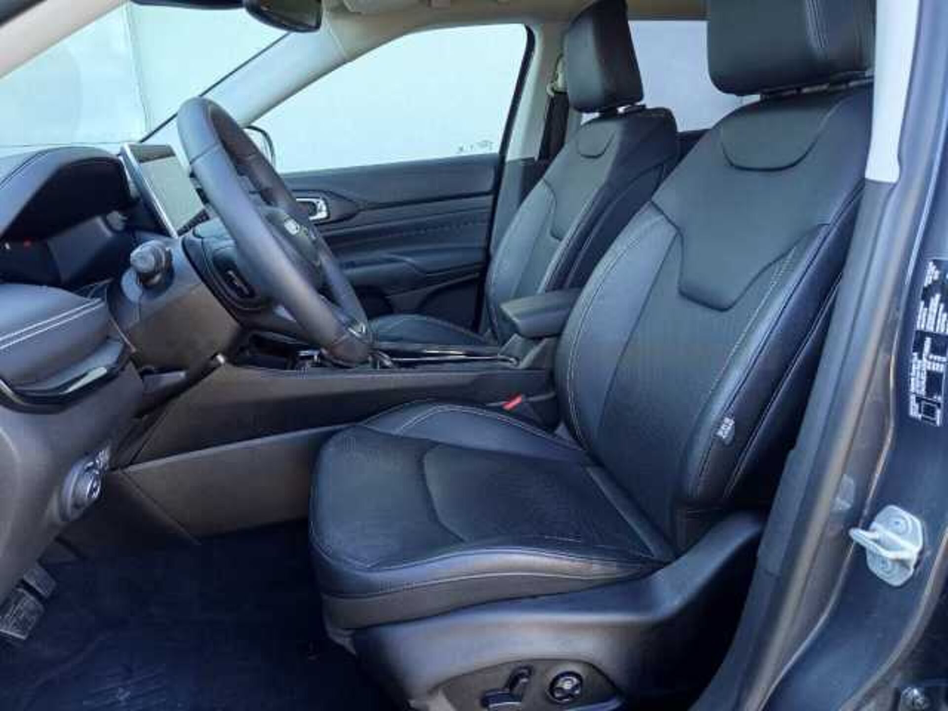 Jeep Compass 1.5l - grey