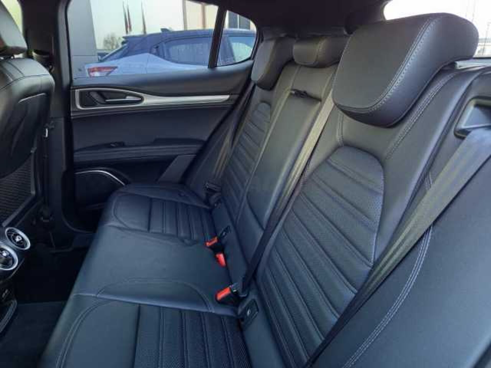 Alfa Romeo Stelvio 2.1l - grey