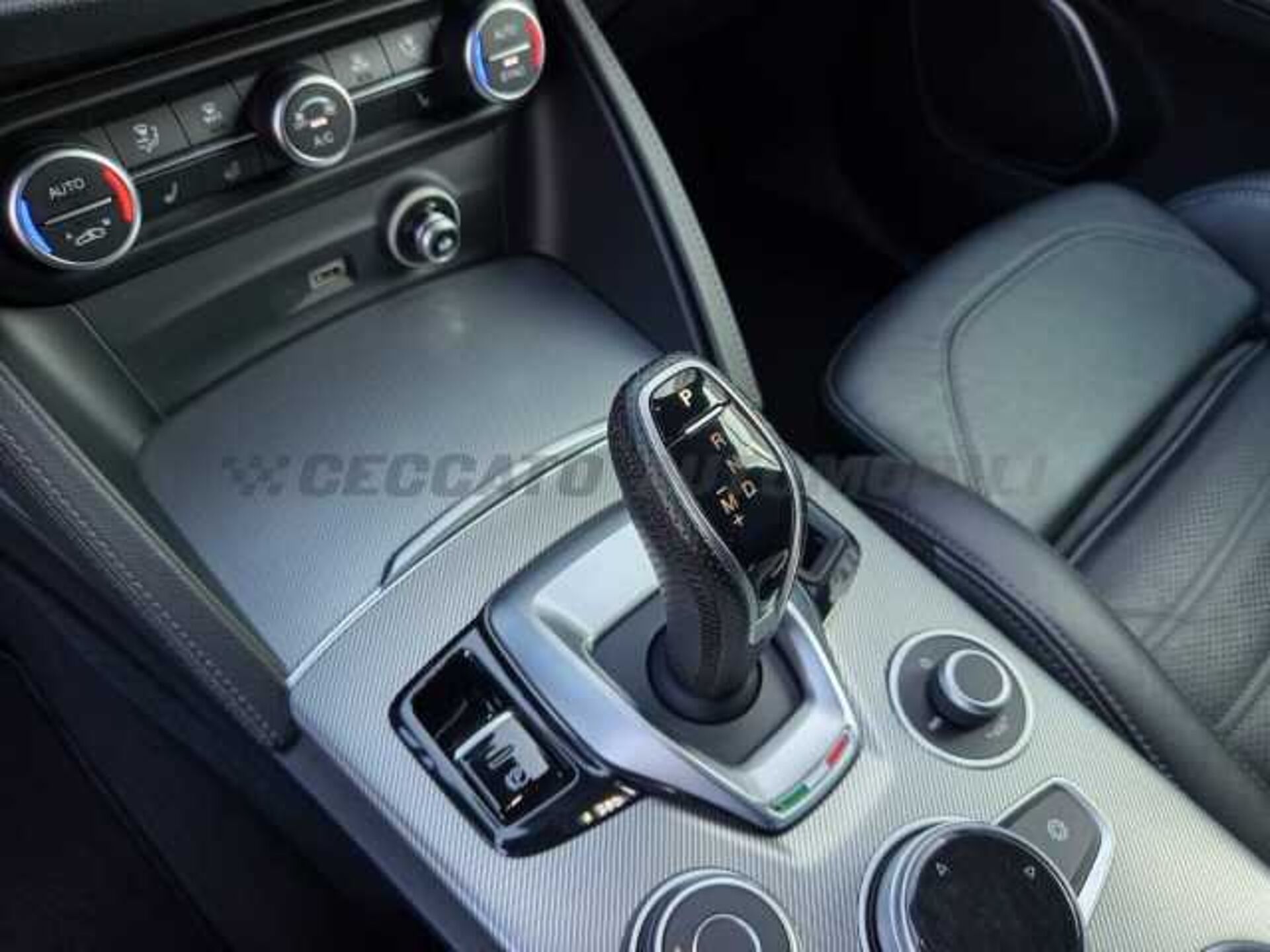 Alfa Romeo Stelvio 2.1l - grey