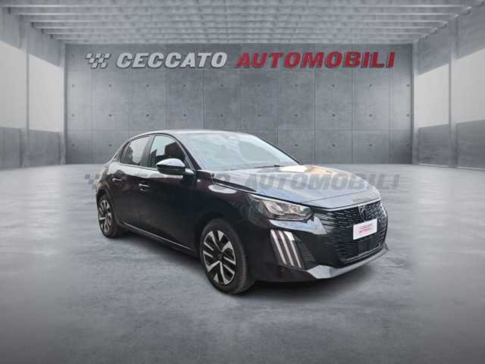 Peugeot 208 1.2l - black
