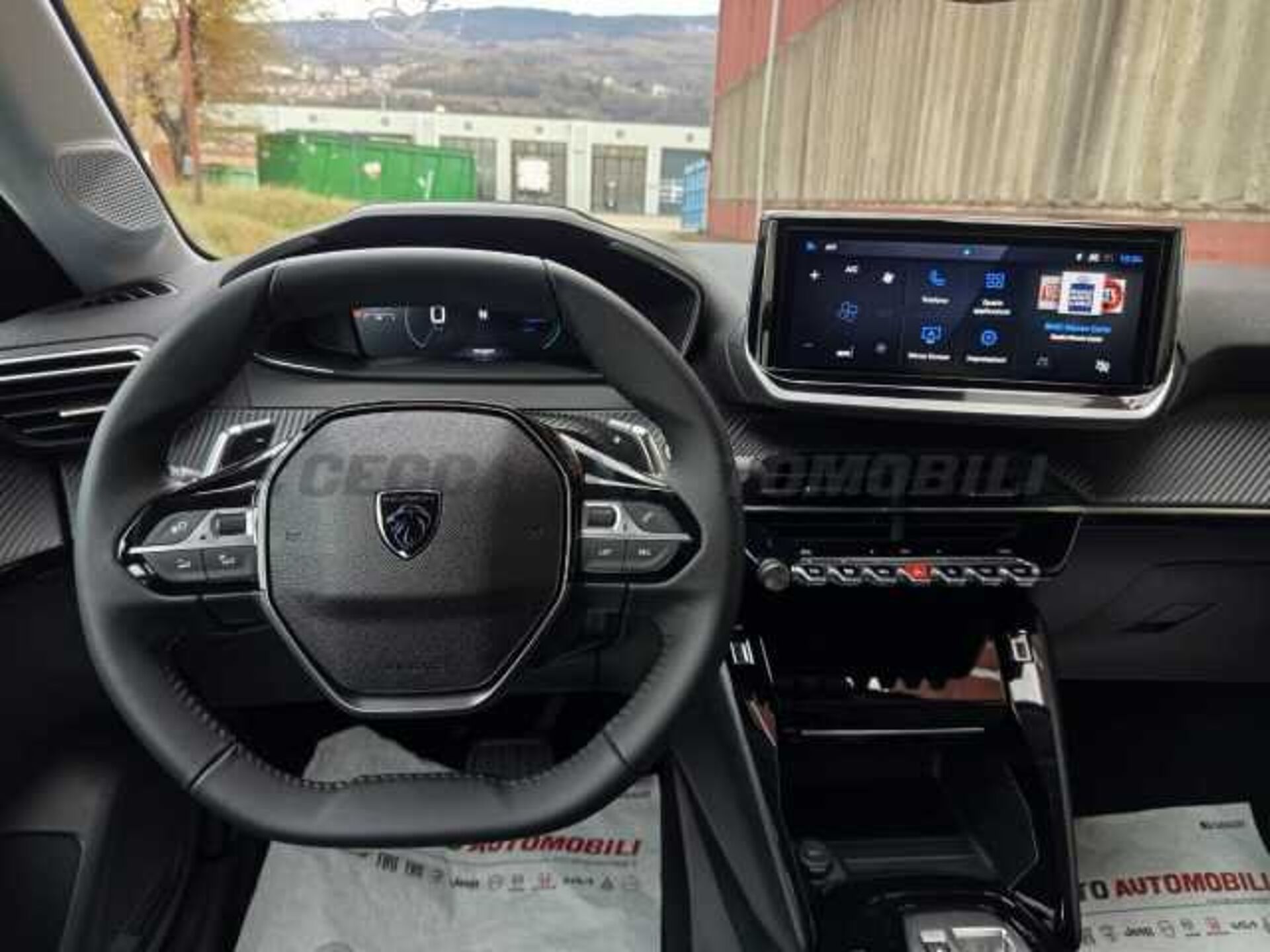 Peugeot 208 1.2l - grey