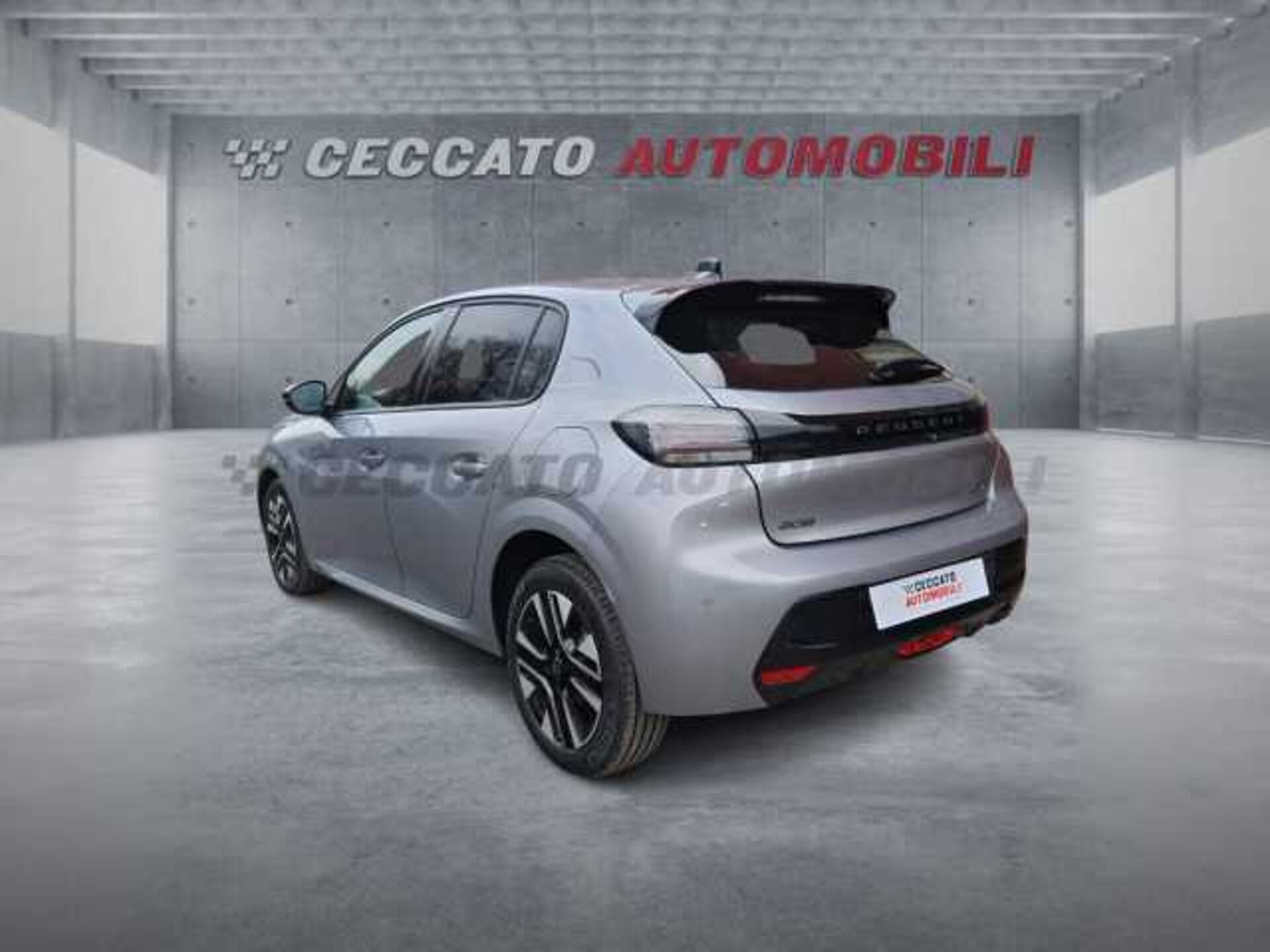 Peugeot 208 1.2l - grey