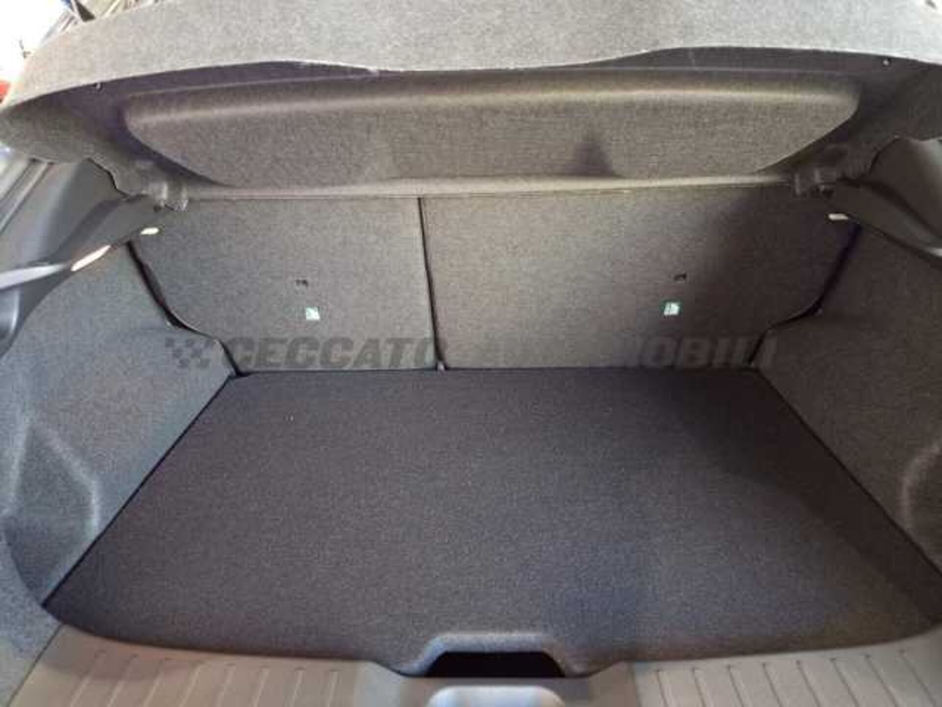 Nissan Nuovo Juke 1.0l - grey