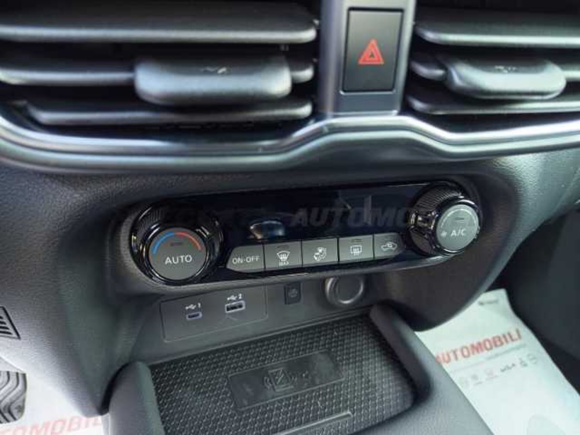 Nissan Nuovo Juke 1.0l - grey