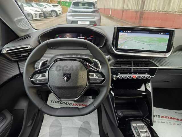 Peugeot 208 1.2l - black