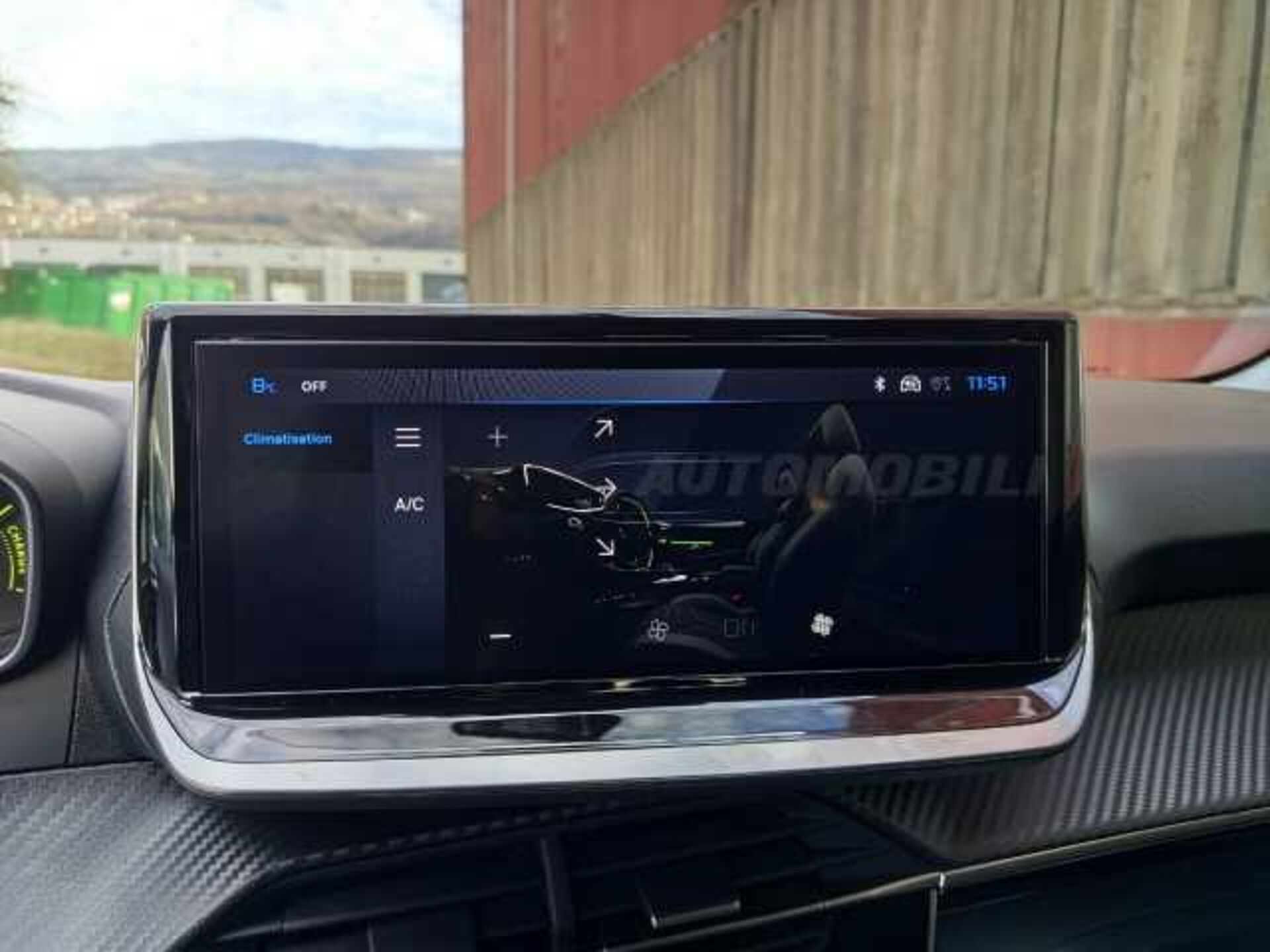 Peugeot 208 1.2l - grey