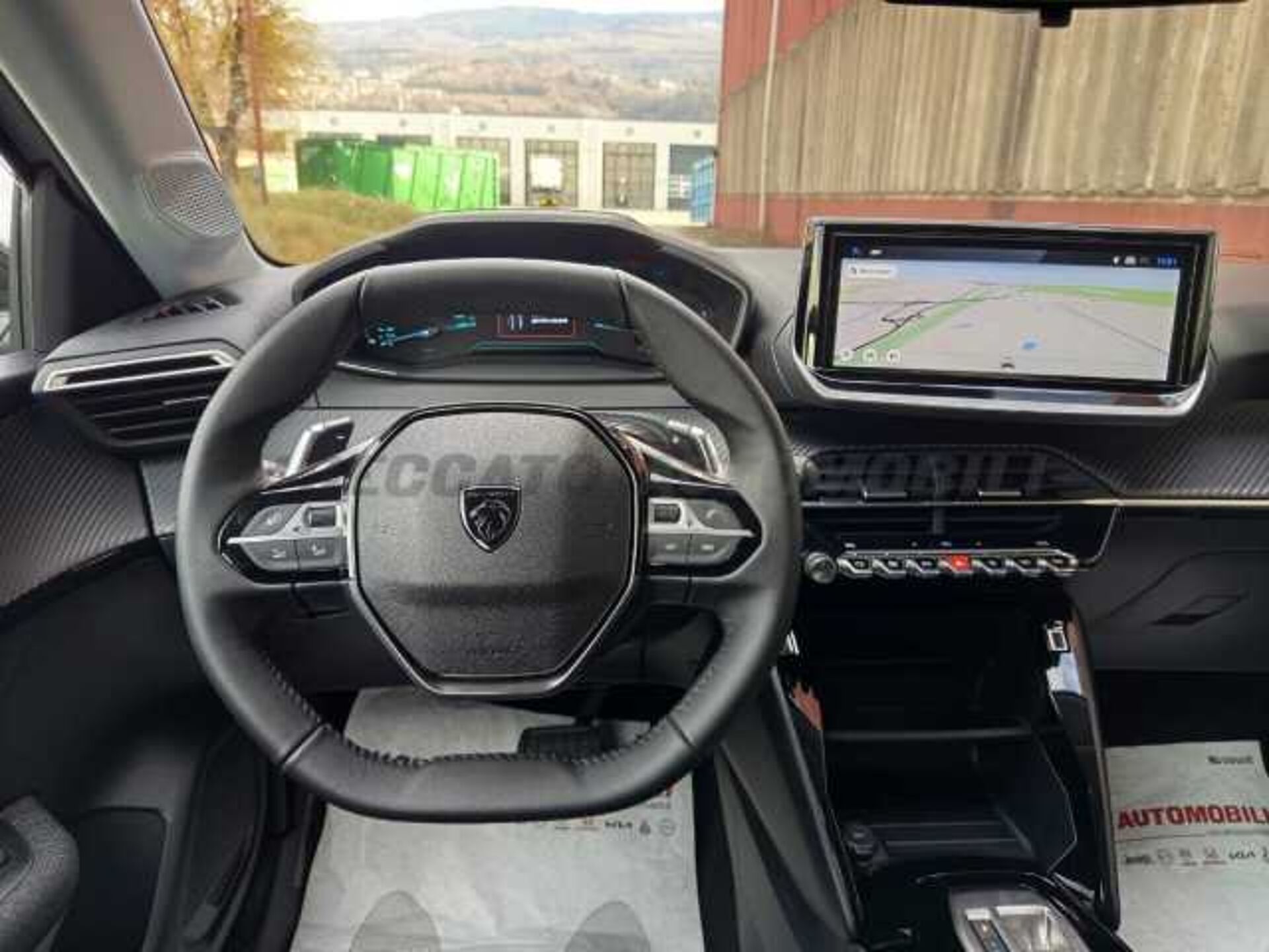 Peugeot 208 1.2l - grey