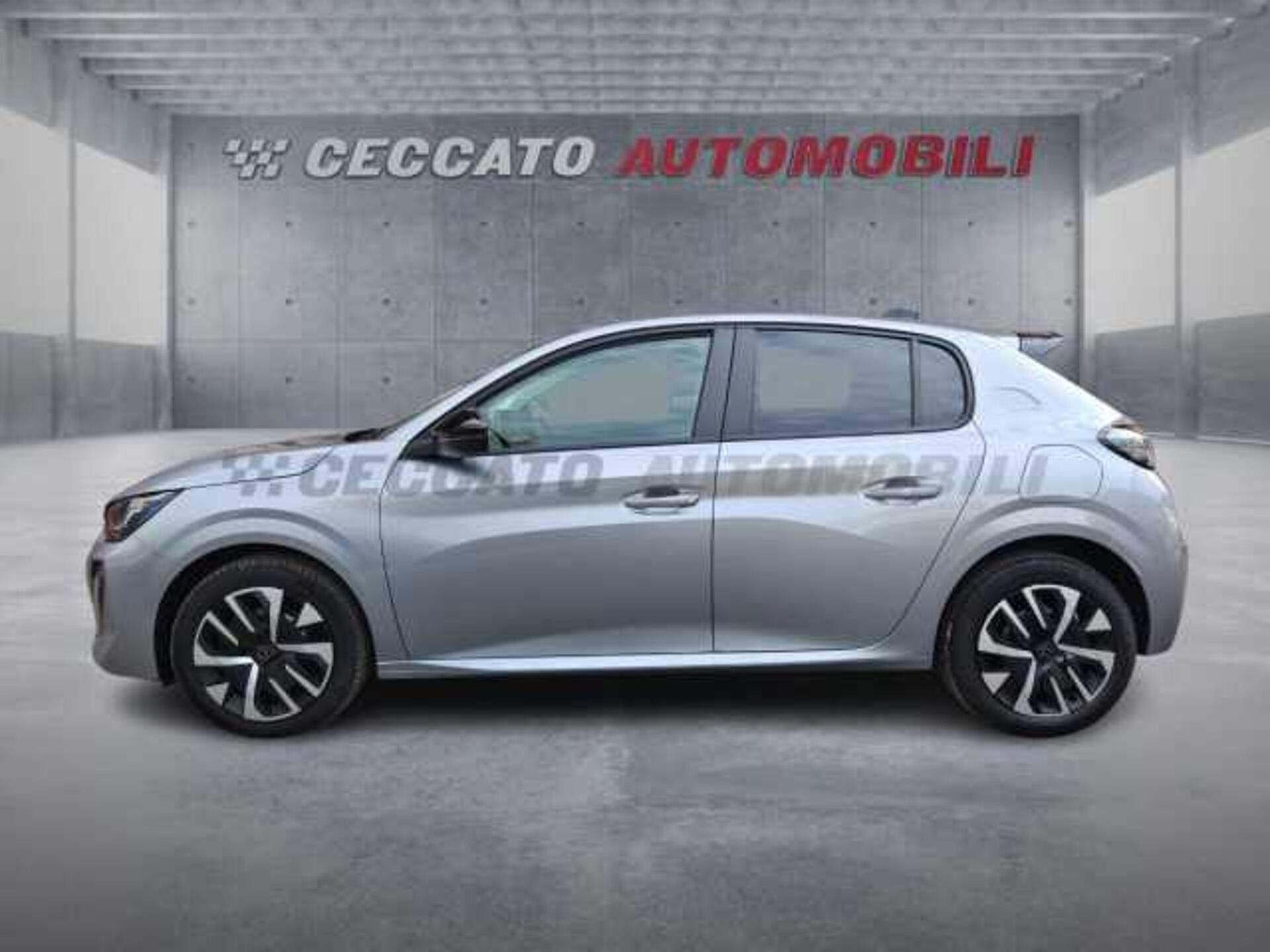 Peugeot 208 1.2l - grey