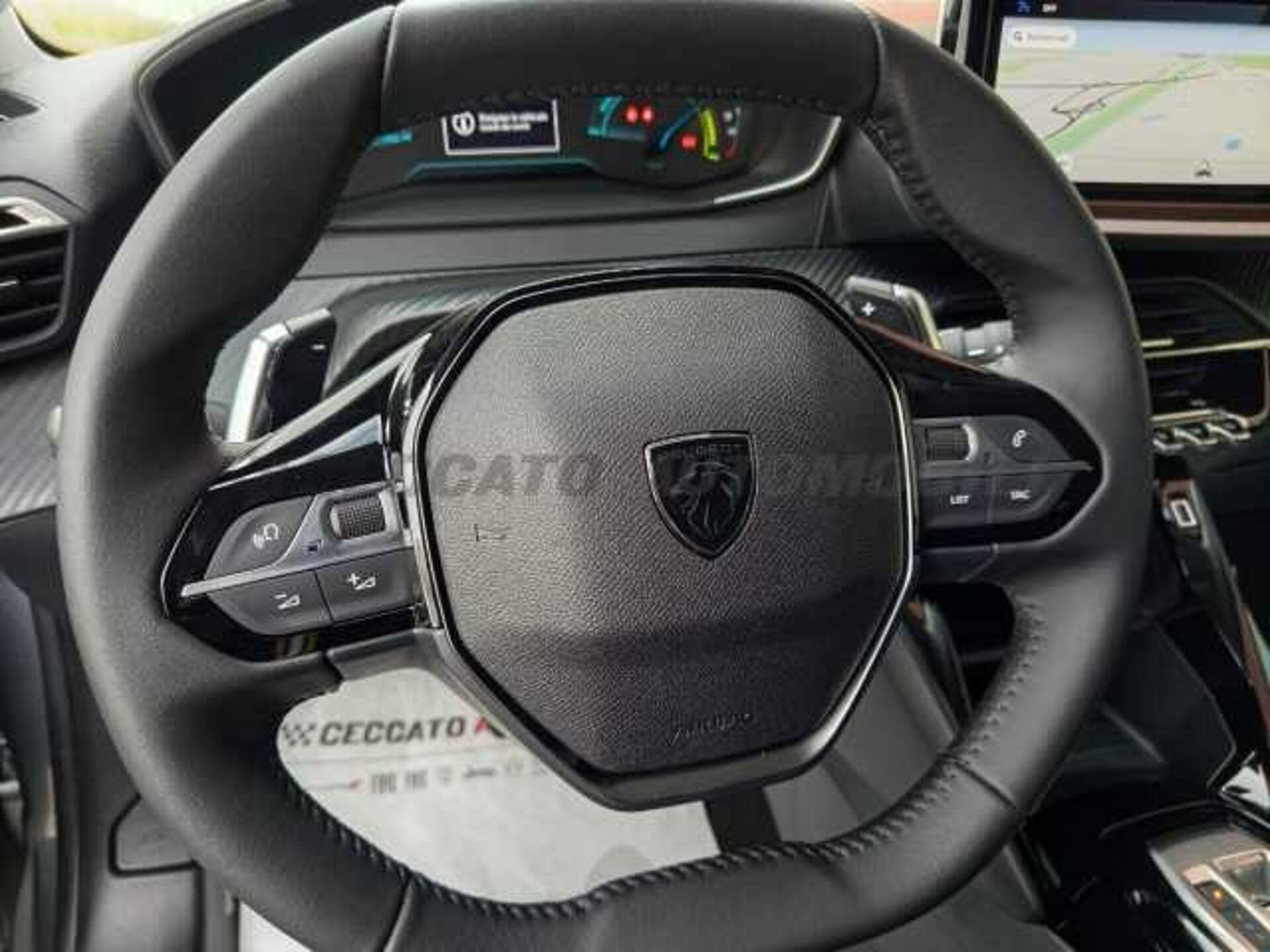 Peugeot 208 1.2l - grey