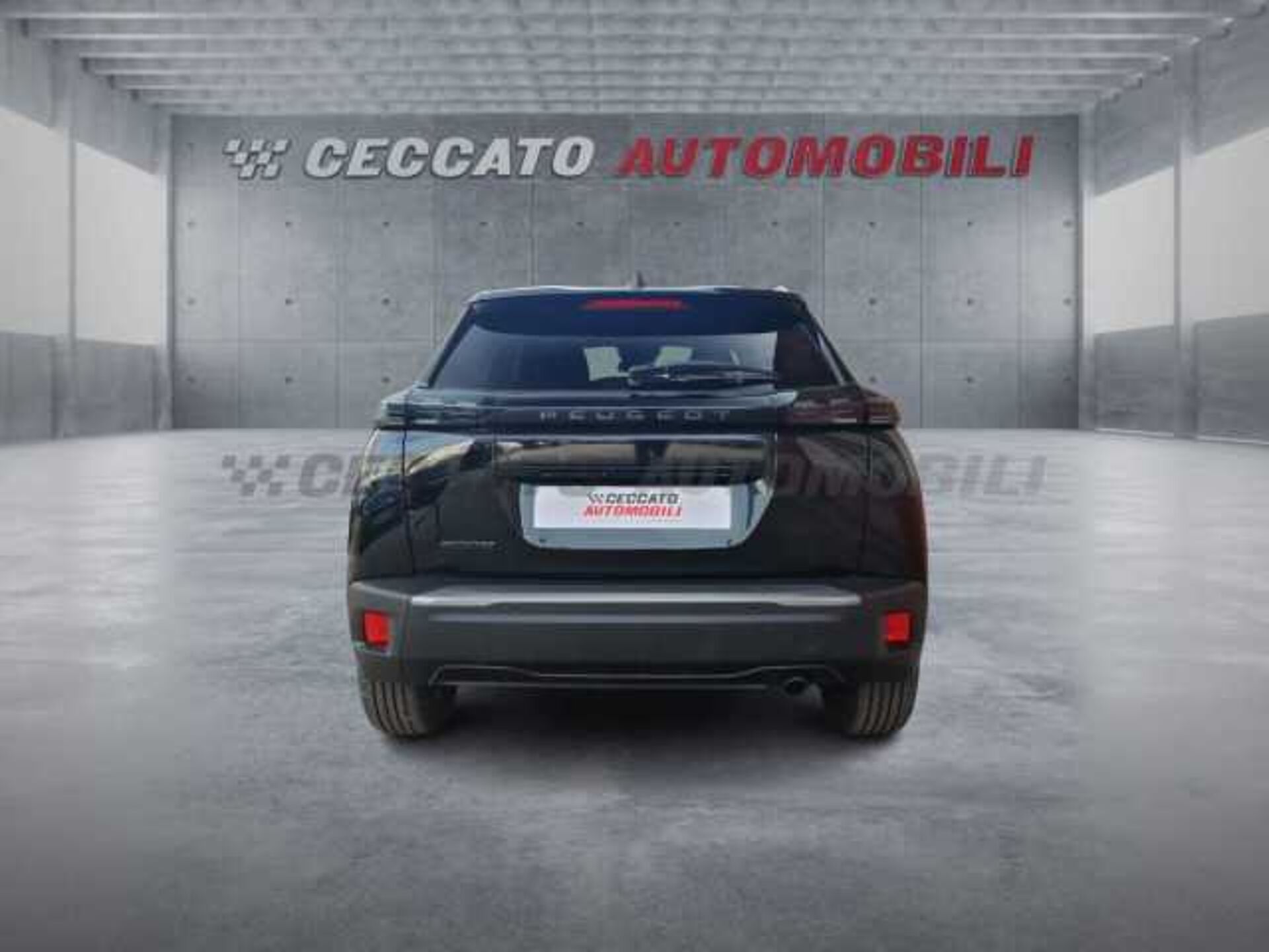 Peugeot 2008 1.2l - black