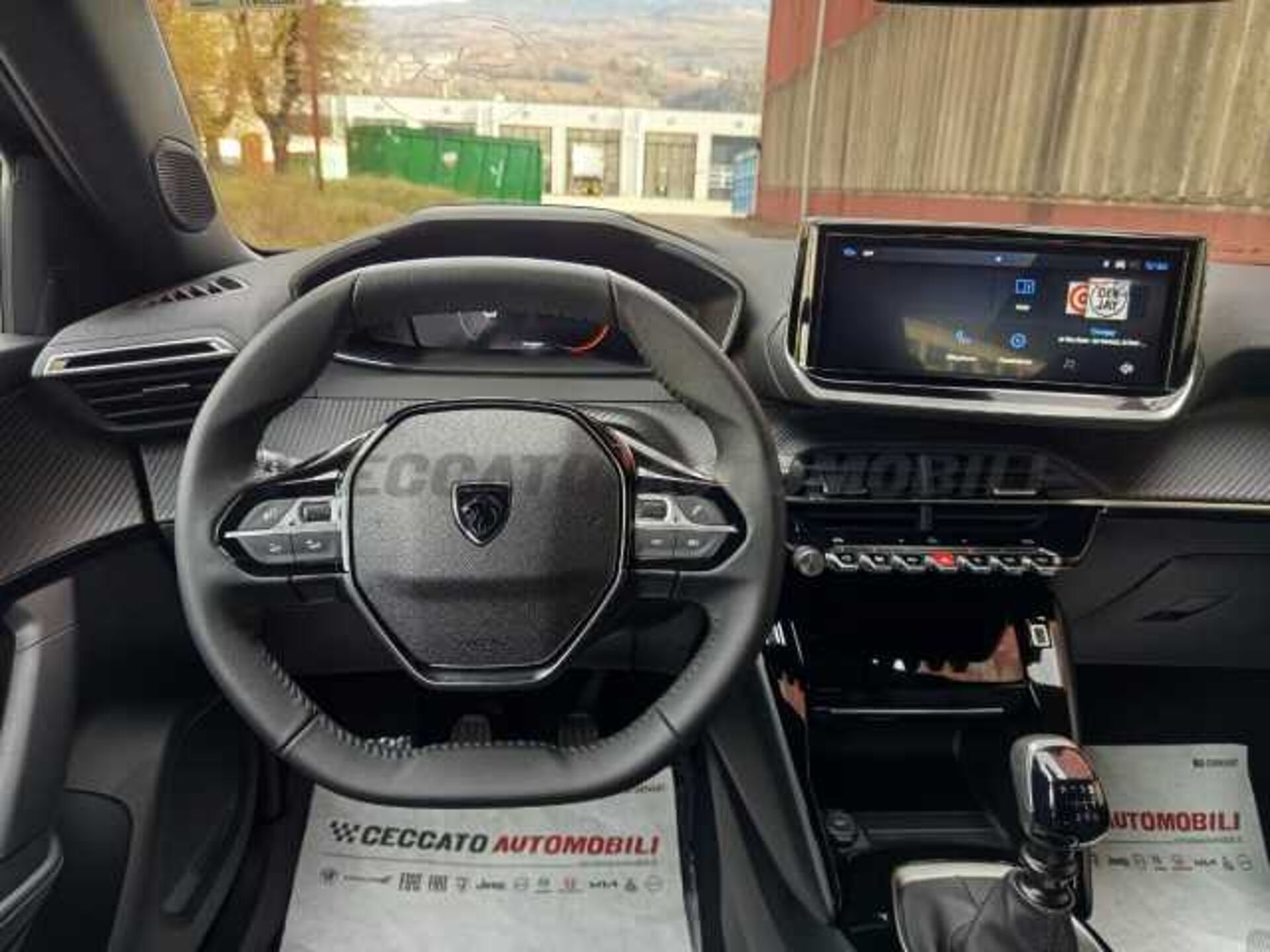 Peugeot 2008 1.2l - black