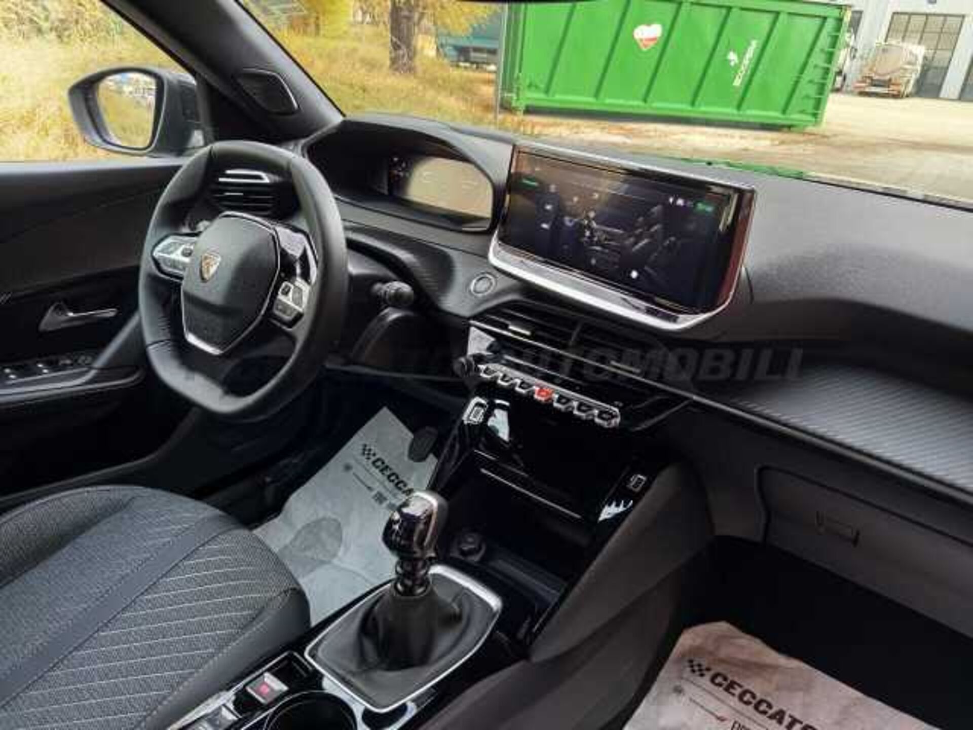 Peugeot 2008 1.2l - grey