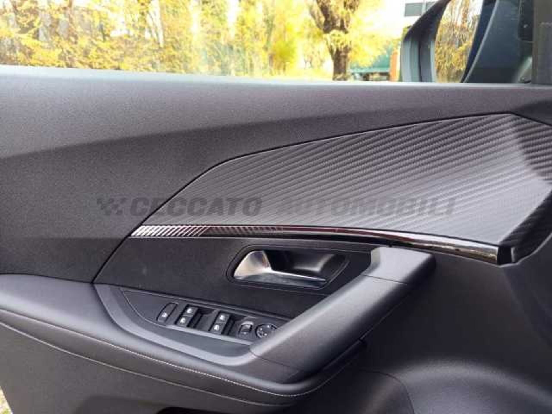 Peugeot 2008 1.2l - grey