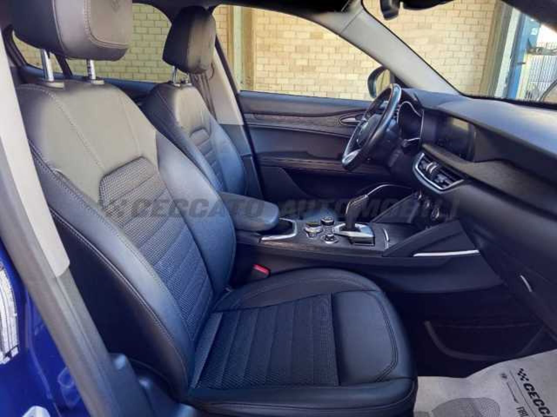 Alfa Romeo Stelvio 2.1l - blue