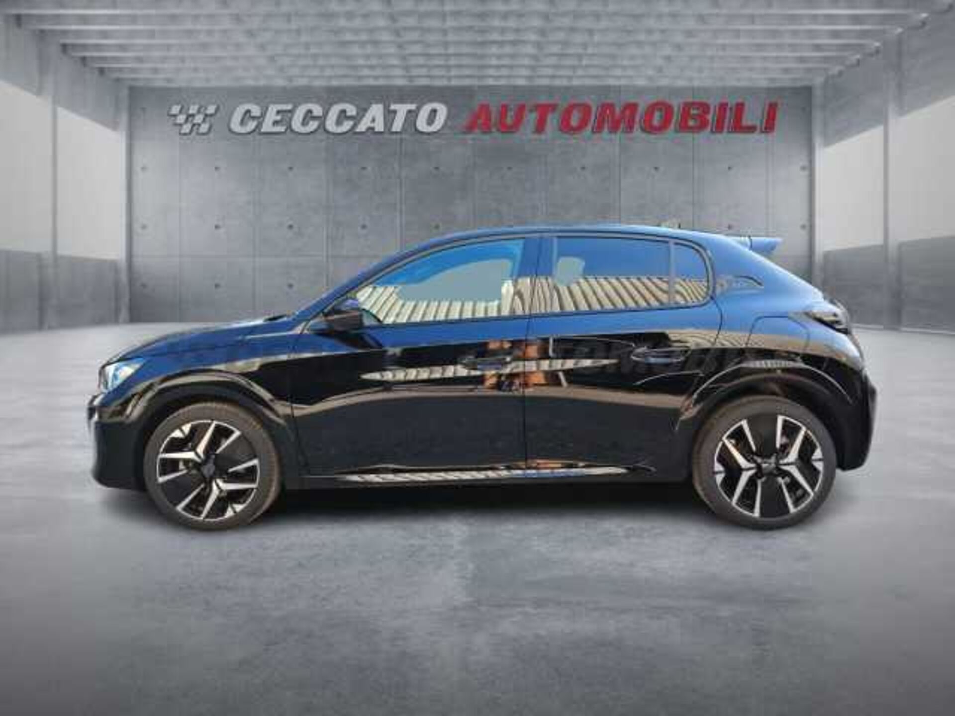 Peugeot 208 1.2l - black