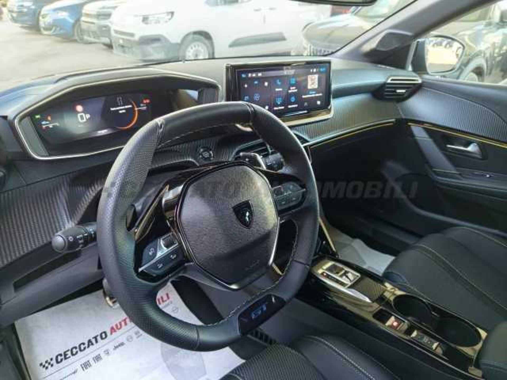 Peugeot 208 1.2l - black